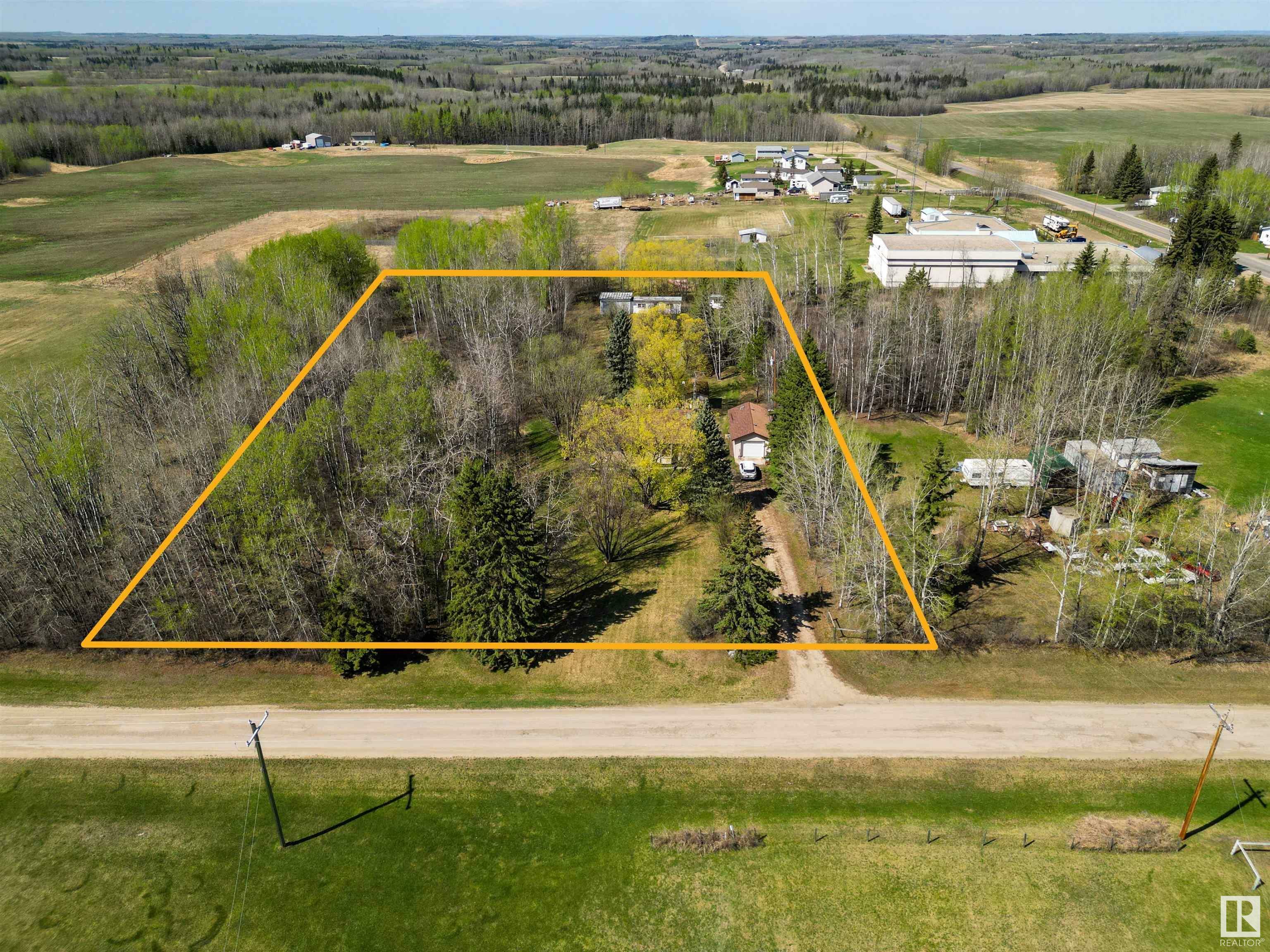 Property Photo: 4902 50 Street AB T0C 1W0