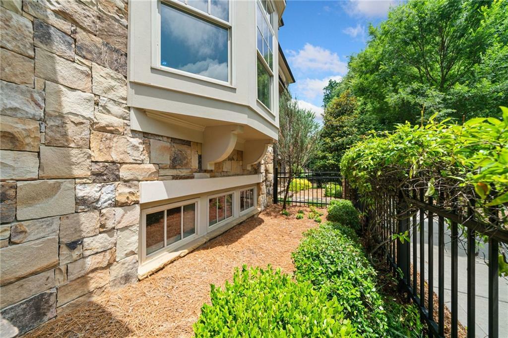 Property Photo: 1112 Cordia Avenue NW GA 30318