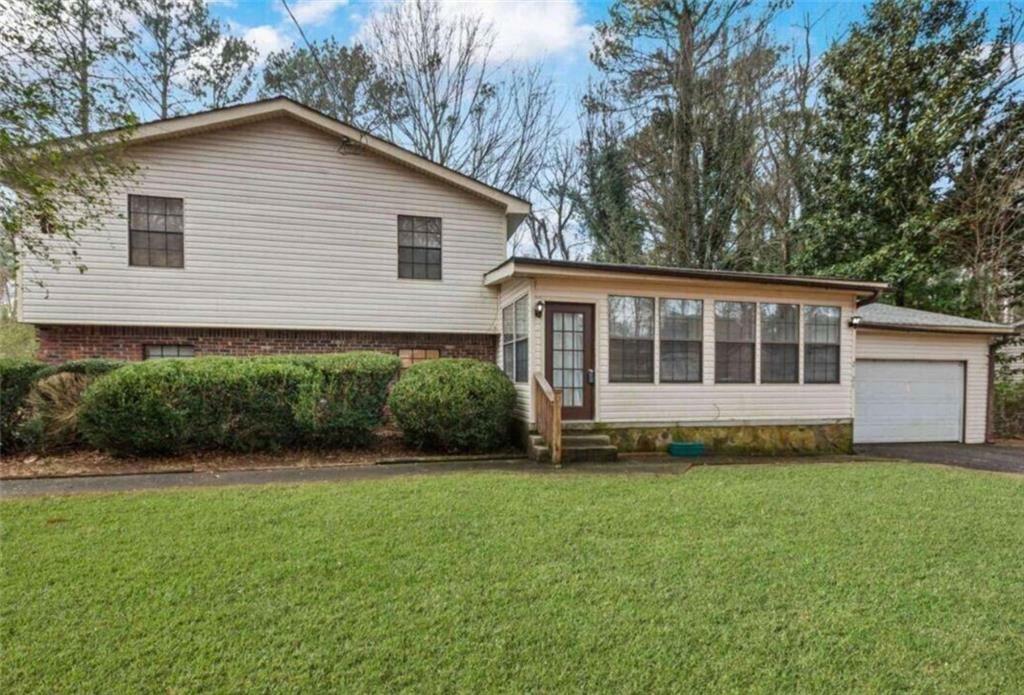 Property Photo: 2325 Lago Drive GA 30236
