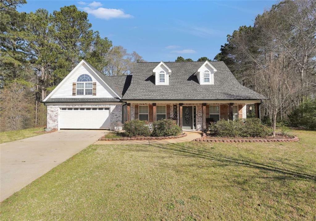Property Photo: 950 Besse Way GA 30248