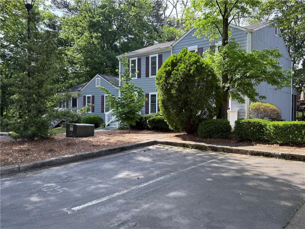 Property Photo: 405 Oak Harbor Court GA 30066