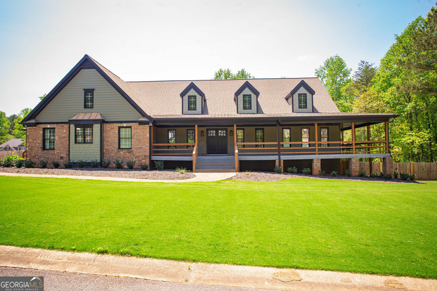 Property Photo: 200 Carney Court GA 30107