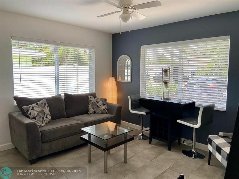 Property Photo: 1528 NE 32nd St A FL 33334