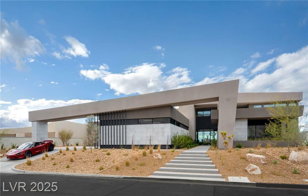 Property Photo: 12 Chisel Crest Court NV 89012