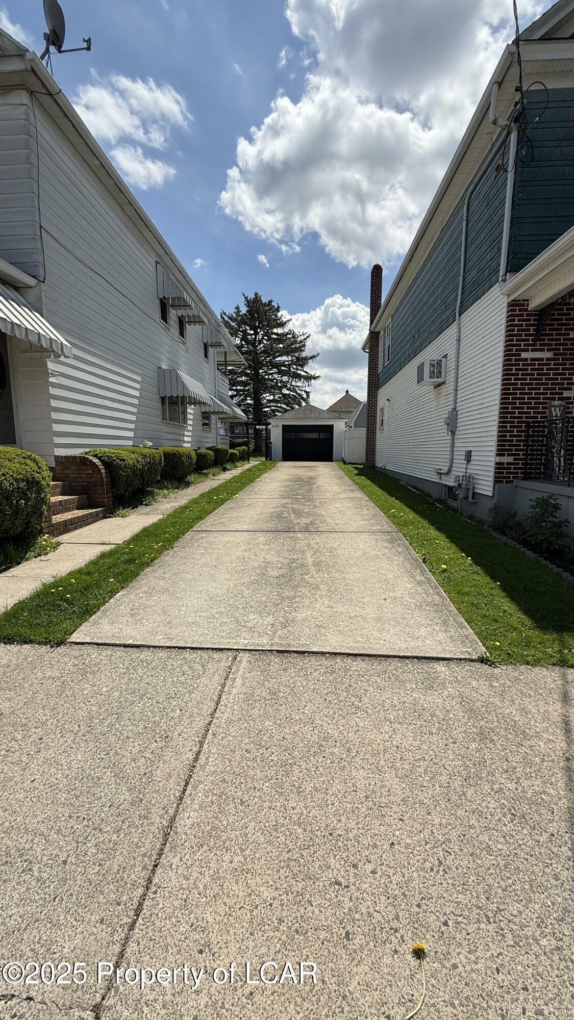 Property Photo: 411 Ridge Street PA 18634
