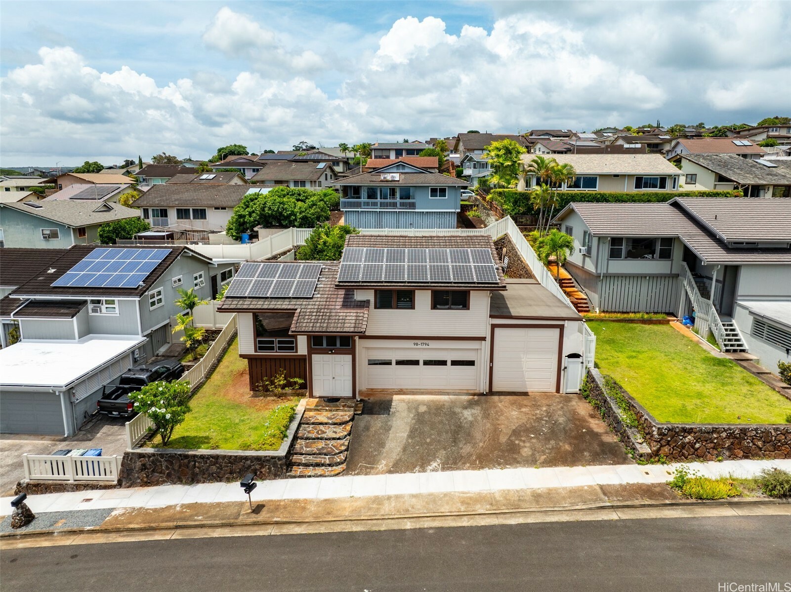 Property Photo:  98-1794 Kupukupu Street  HI 96701 
