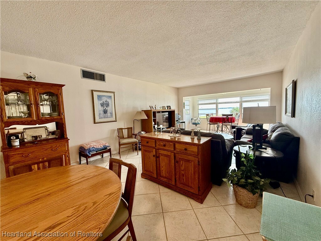 Property Photo: 2131 Lakeview Drive 308 FL 33870
