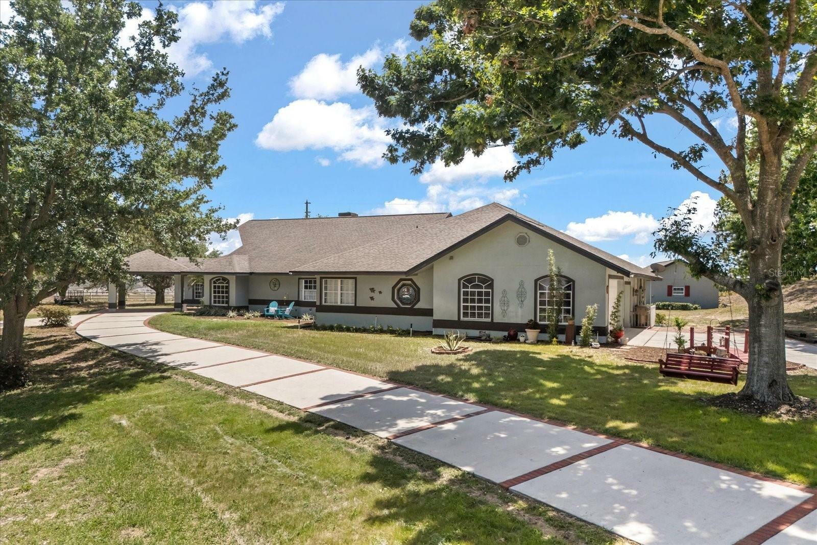 Property Photo: 16500 Quarter Horse Court FL 34756