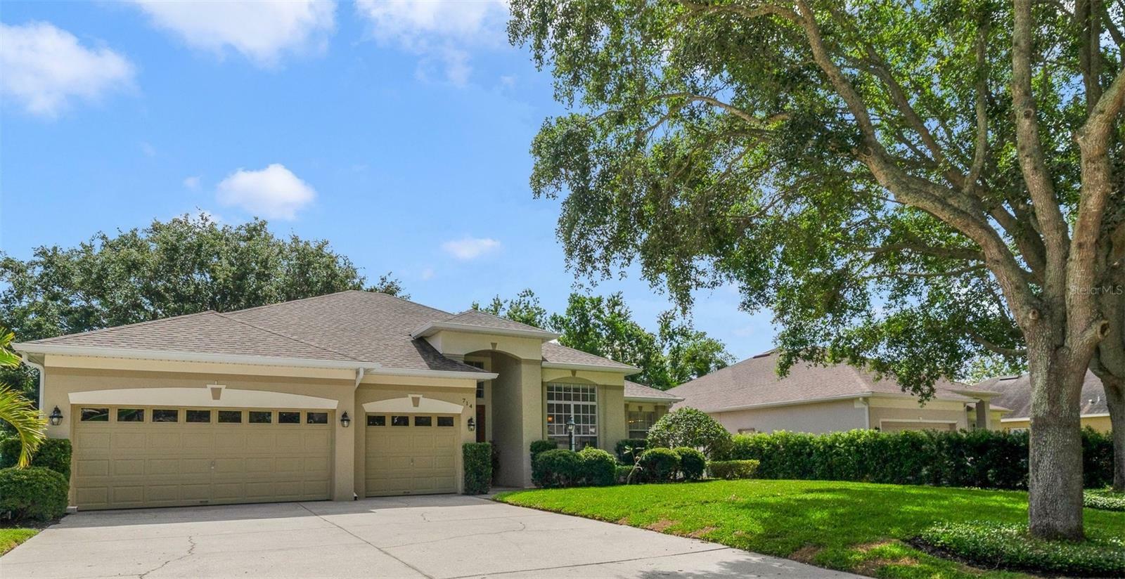 Property Photo: 714 Regina Circle FL 34787