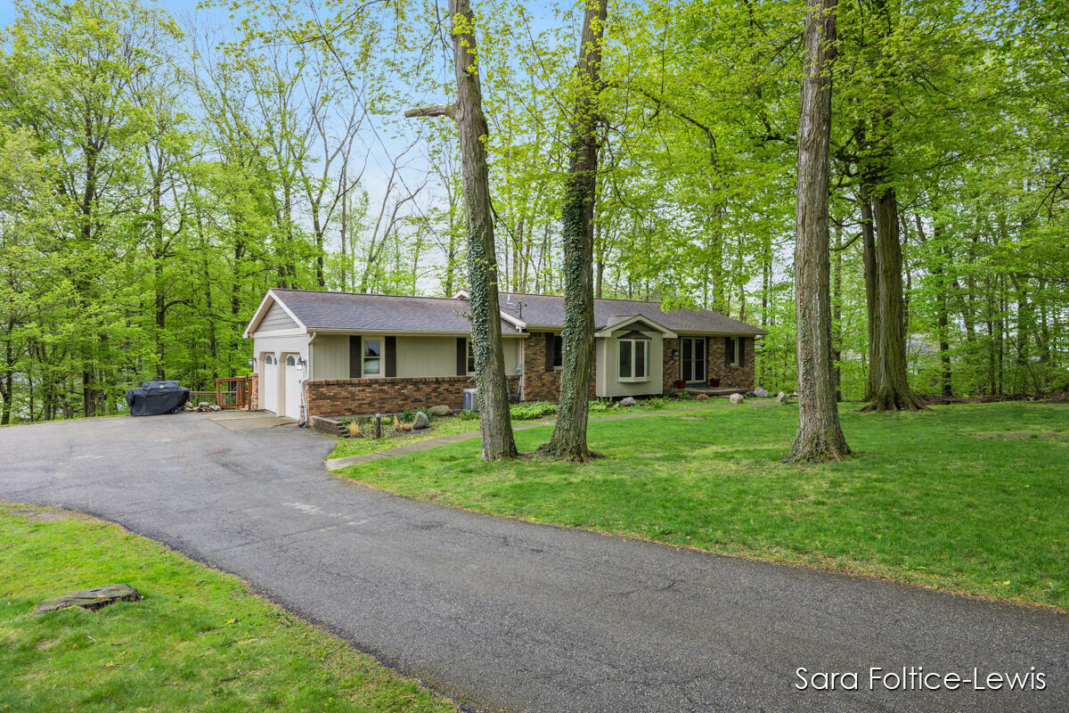 Property Photo: 2735 Silverwood Street SW MI 49315