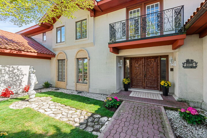 Property Photo:  2014 Midwest Club Parkway  IL 60523