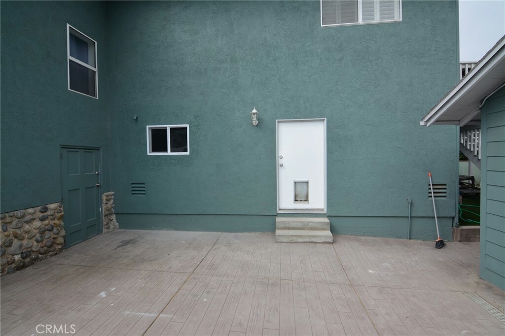 Property Photo: 2226 Etiwanda Street 2 CA 92107