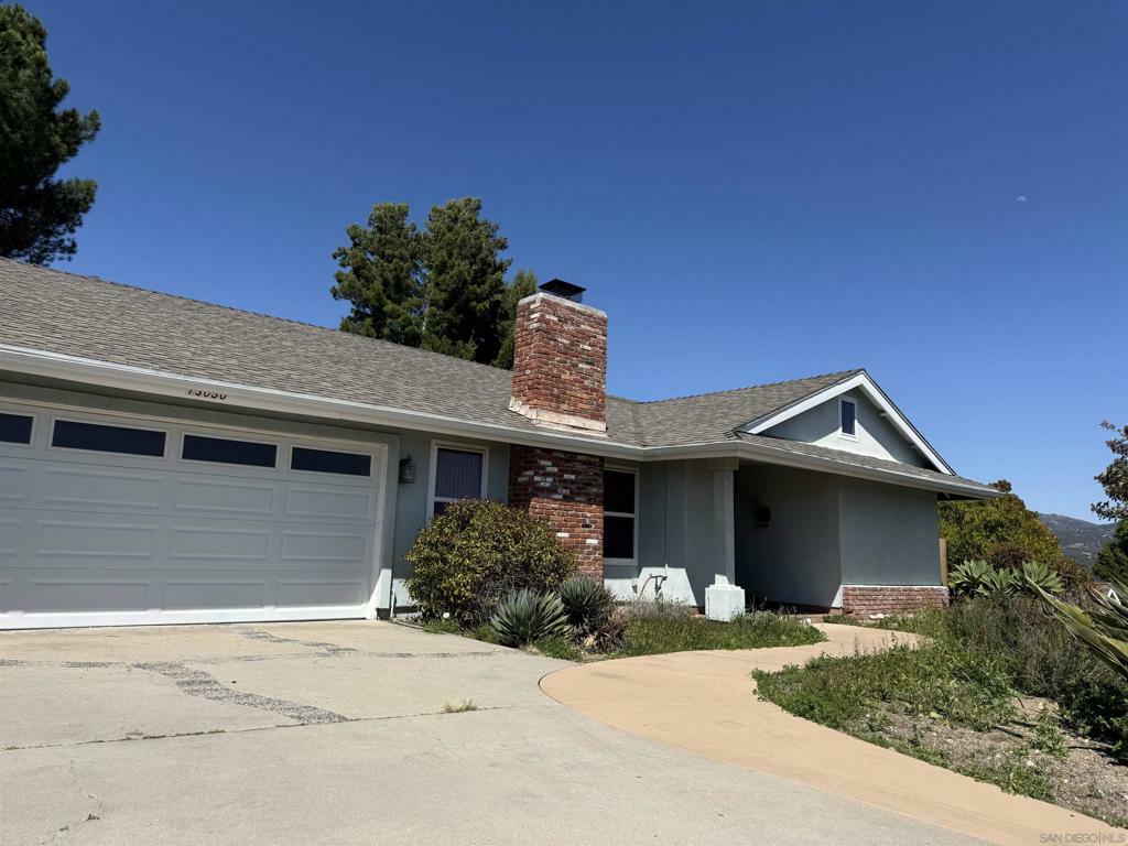 Property Photo: 13050 Tuscarora Dr CA 92064