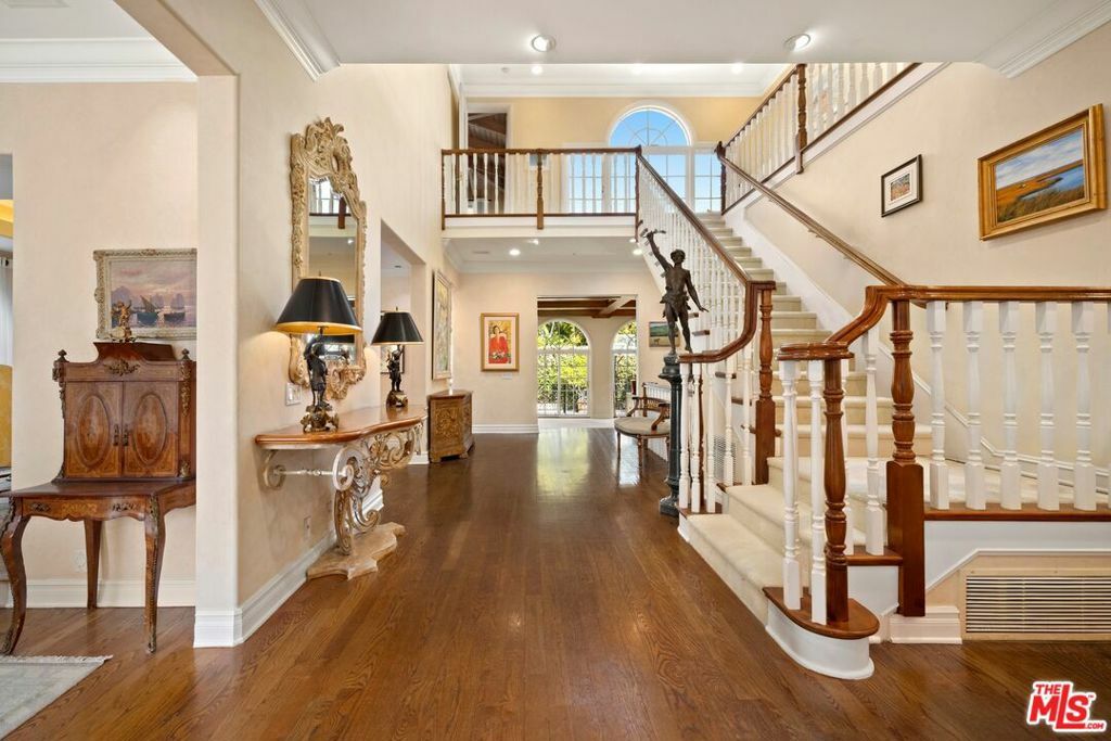 Property Photo: 332 S McCarty Drive CA 90212