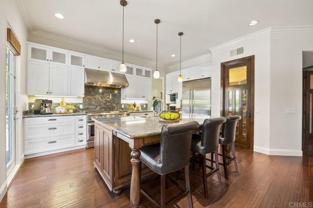 Property Photo: 328 Cole Way CA 92054