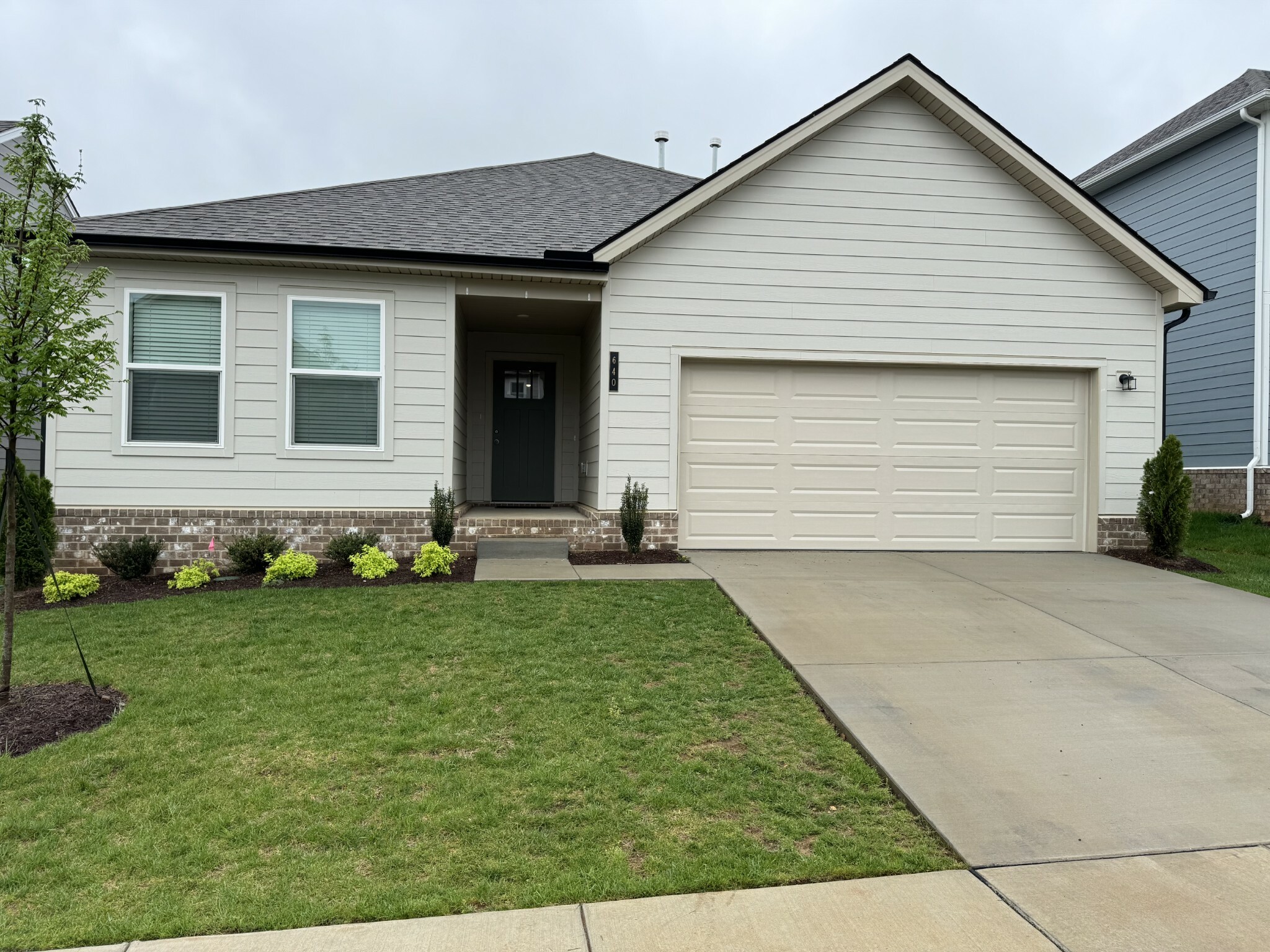 Property Photo: 640 Cedar Brook Dr TN 37188