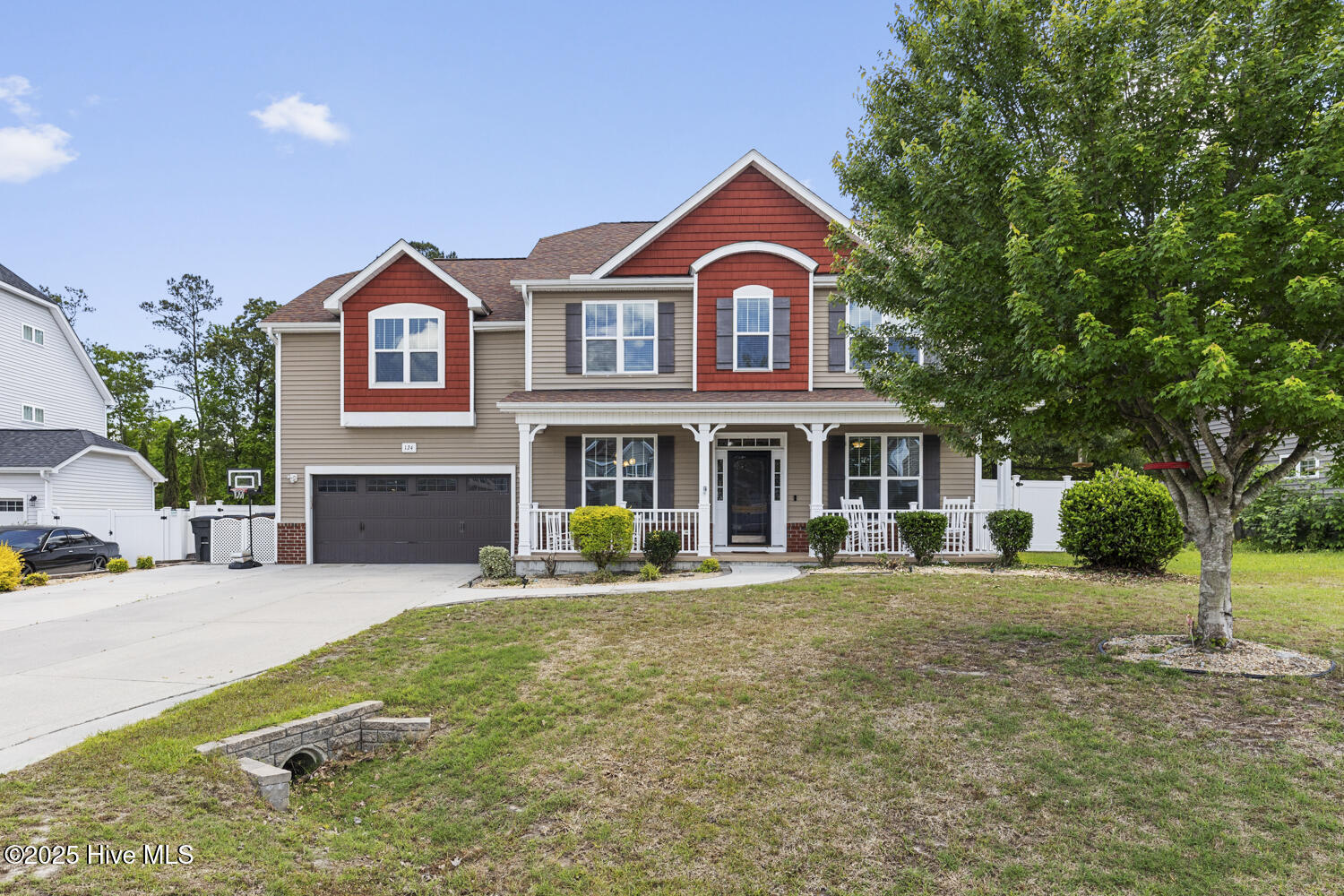 Property Photo: 124 Kenna Court NC 28540
