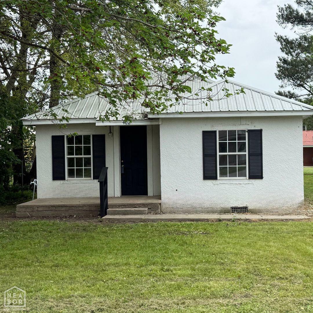 Property Photo: 402 S 14th Avenue AR 72450
