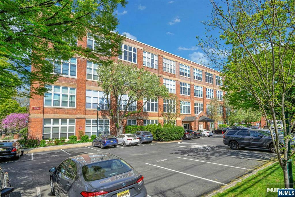 Property Photo:  280 Main Street 103  NJ 07424 