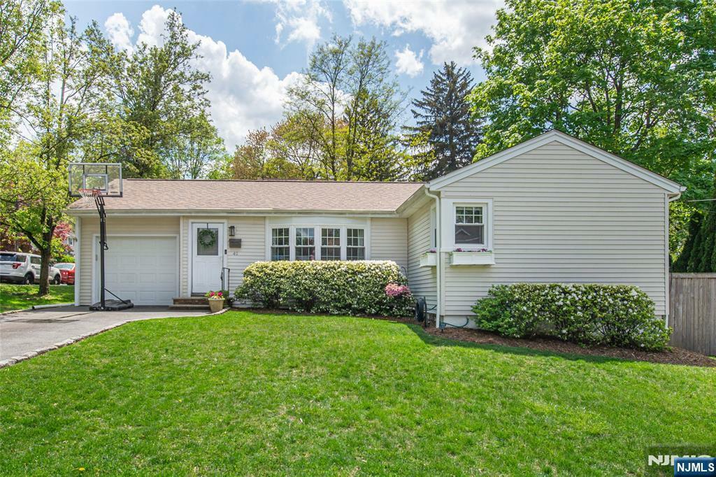 40 Woodrow  West Caldwell NJ 07006 photo