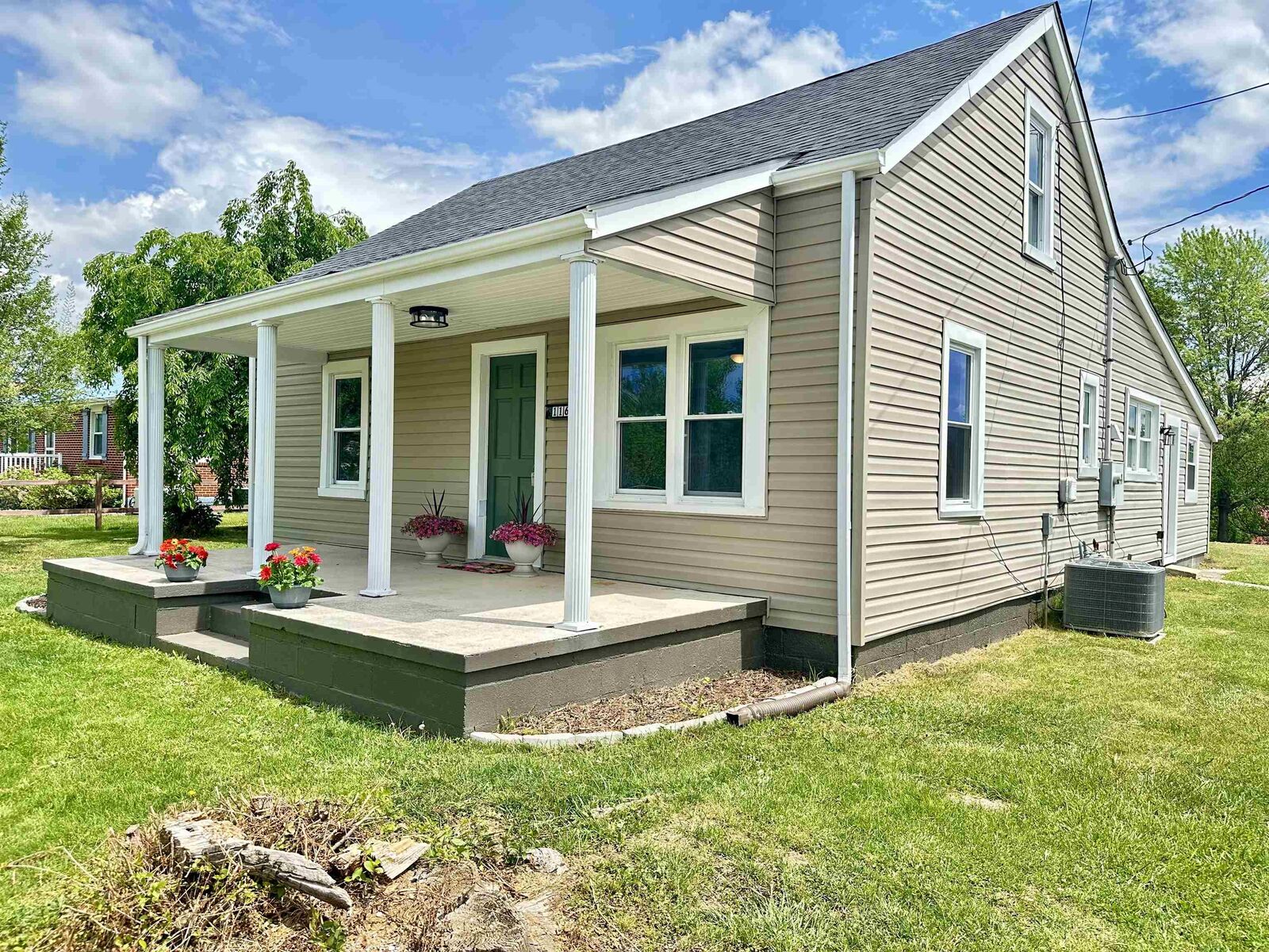 Property Photo: 116 5th Street VA 24084