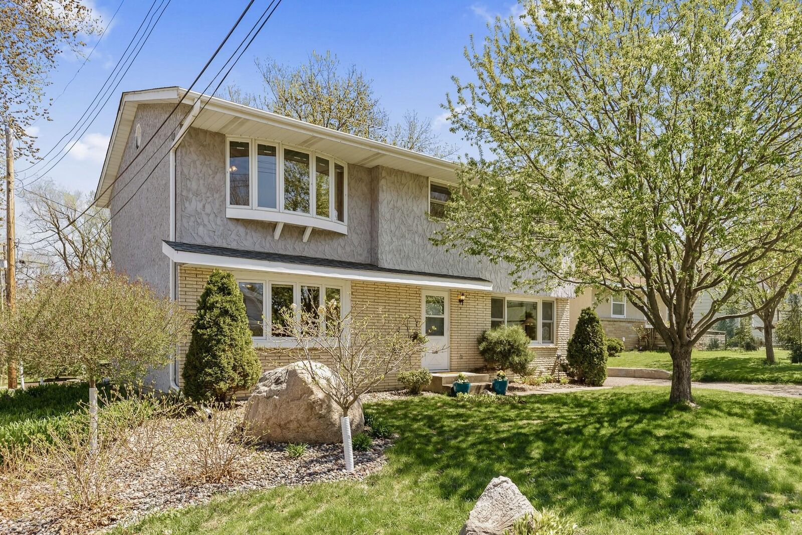 Property Photo:  1136 Charlton Street  MN 55118 