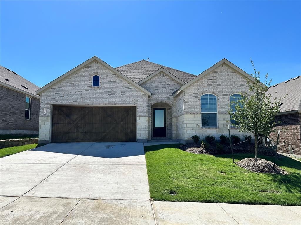 Property Photo: 2124 Winnsboro Street TX 75009
