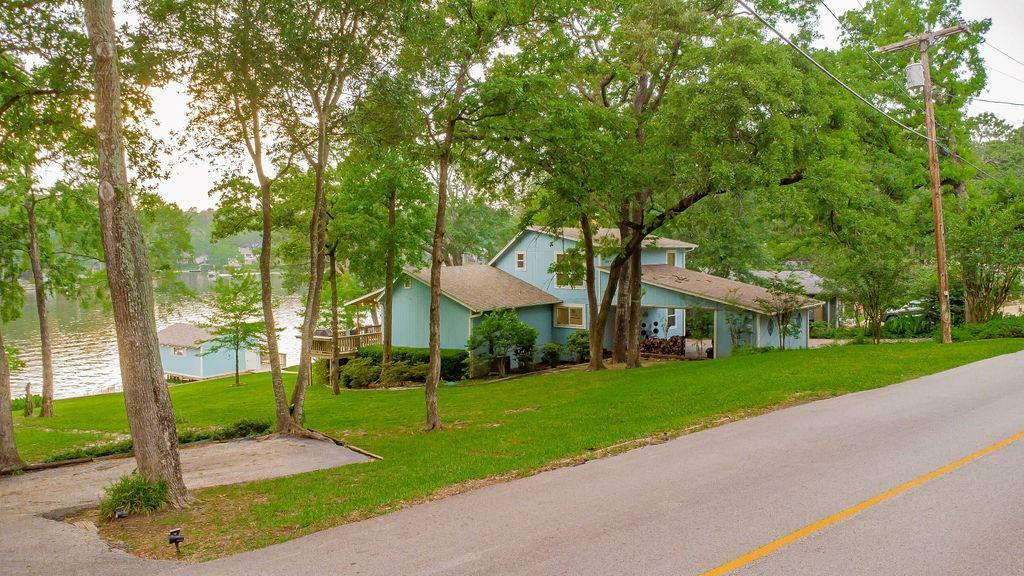 Property Photo: 552 E Hideaway Lane TX 75771