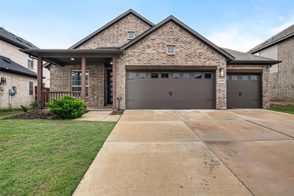 Property Photo: 5608 Crestview Drive TX 75009