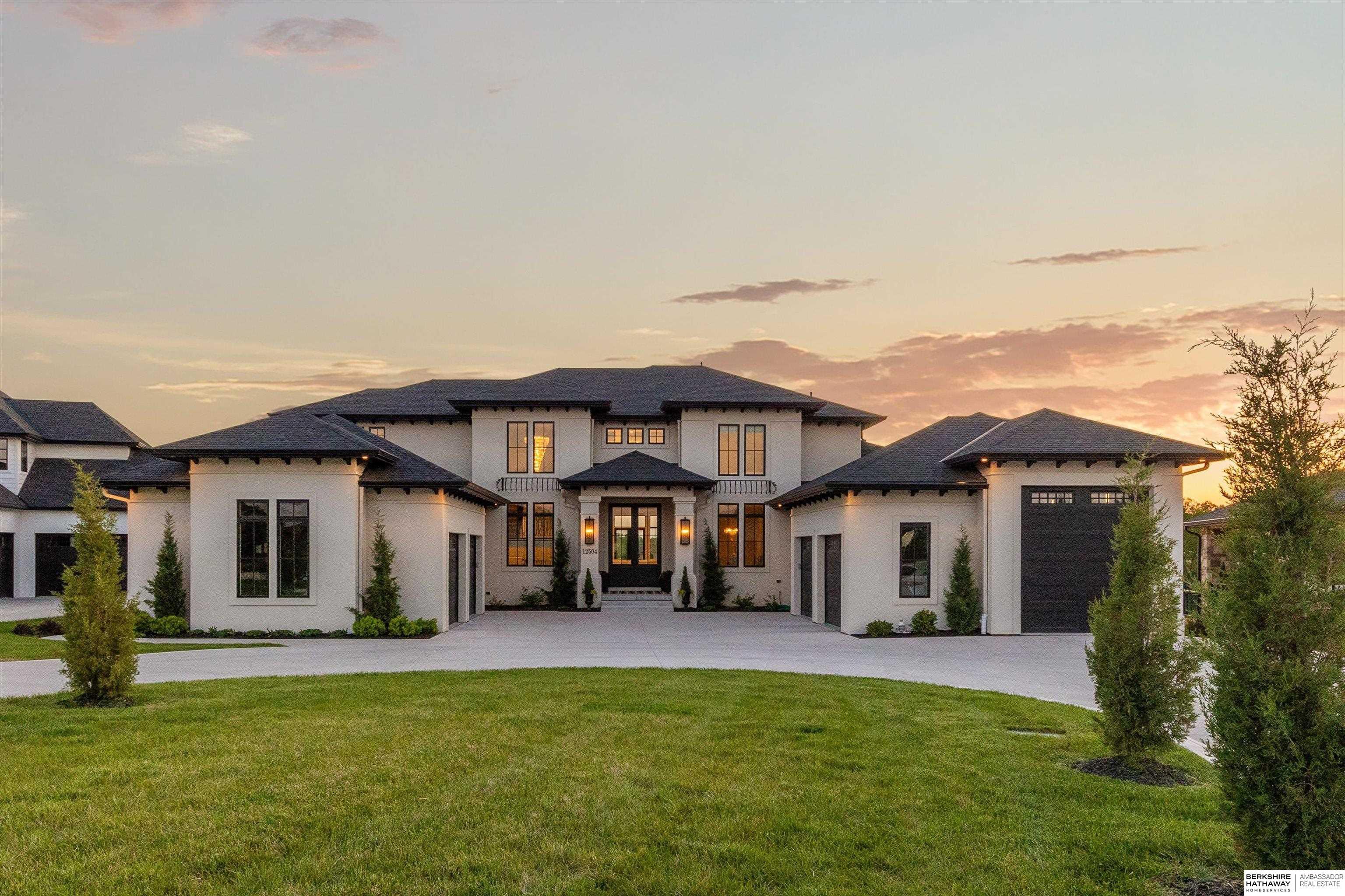 Property Photo:  12504 N 177th Circle  NE 68007 