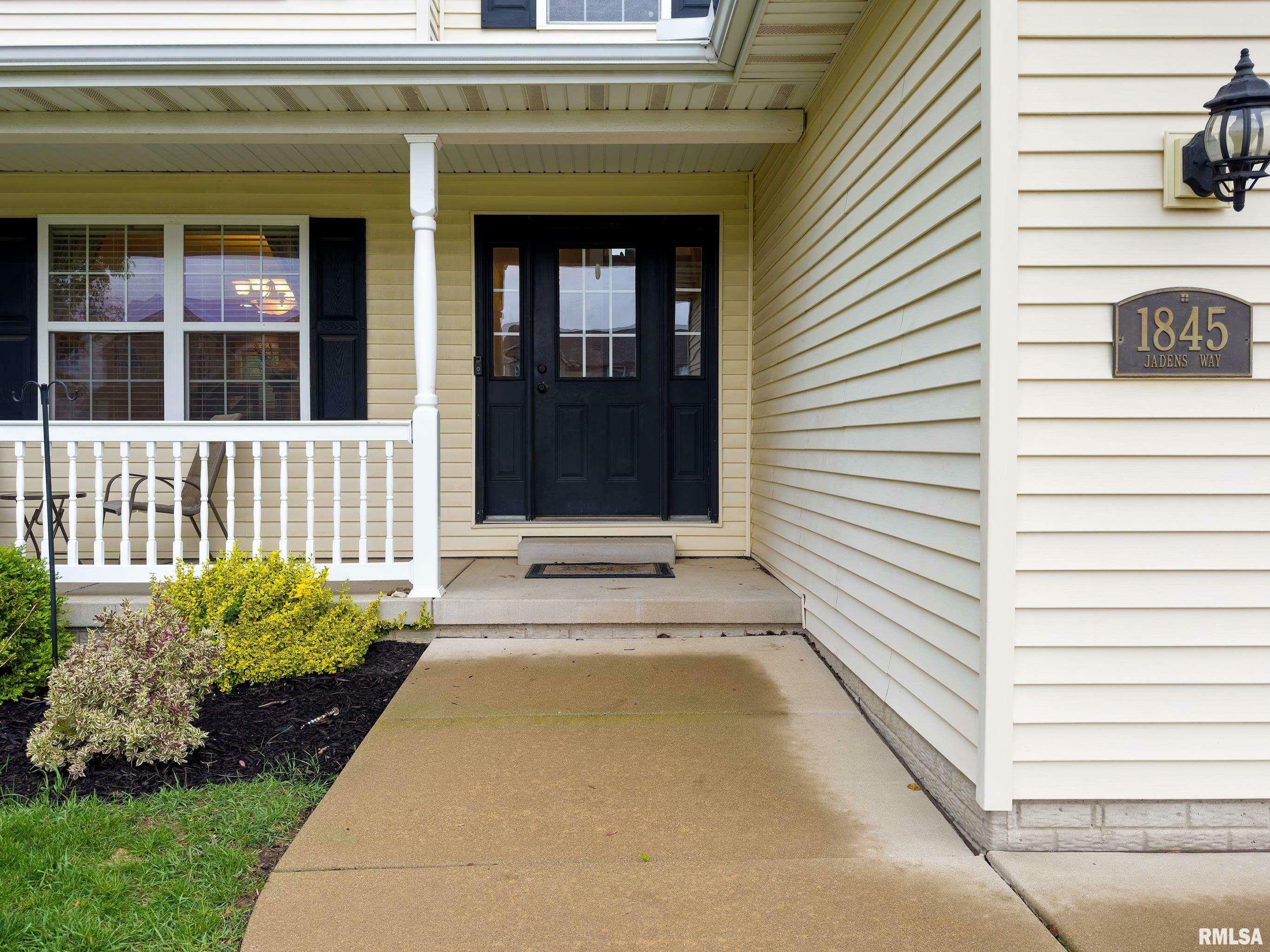 Property Photo: 1845 Jadens Way IL 61571