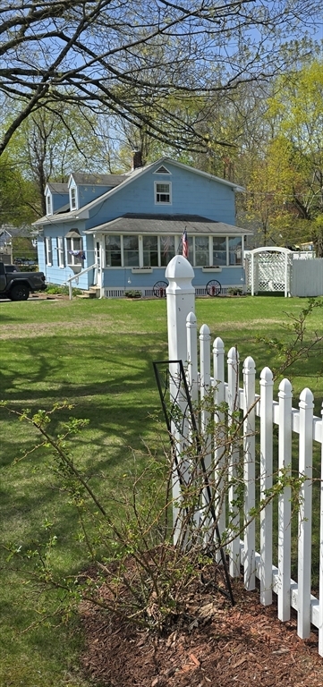 Property Photo:  4 Chester Ave  MA 01082 
