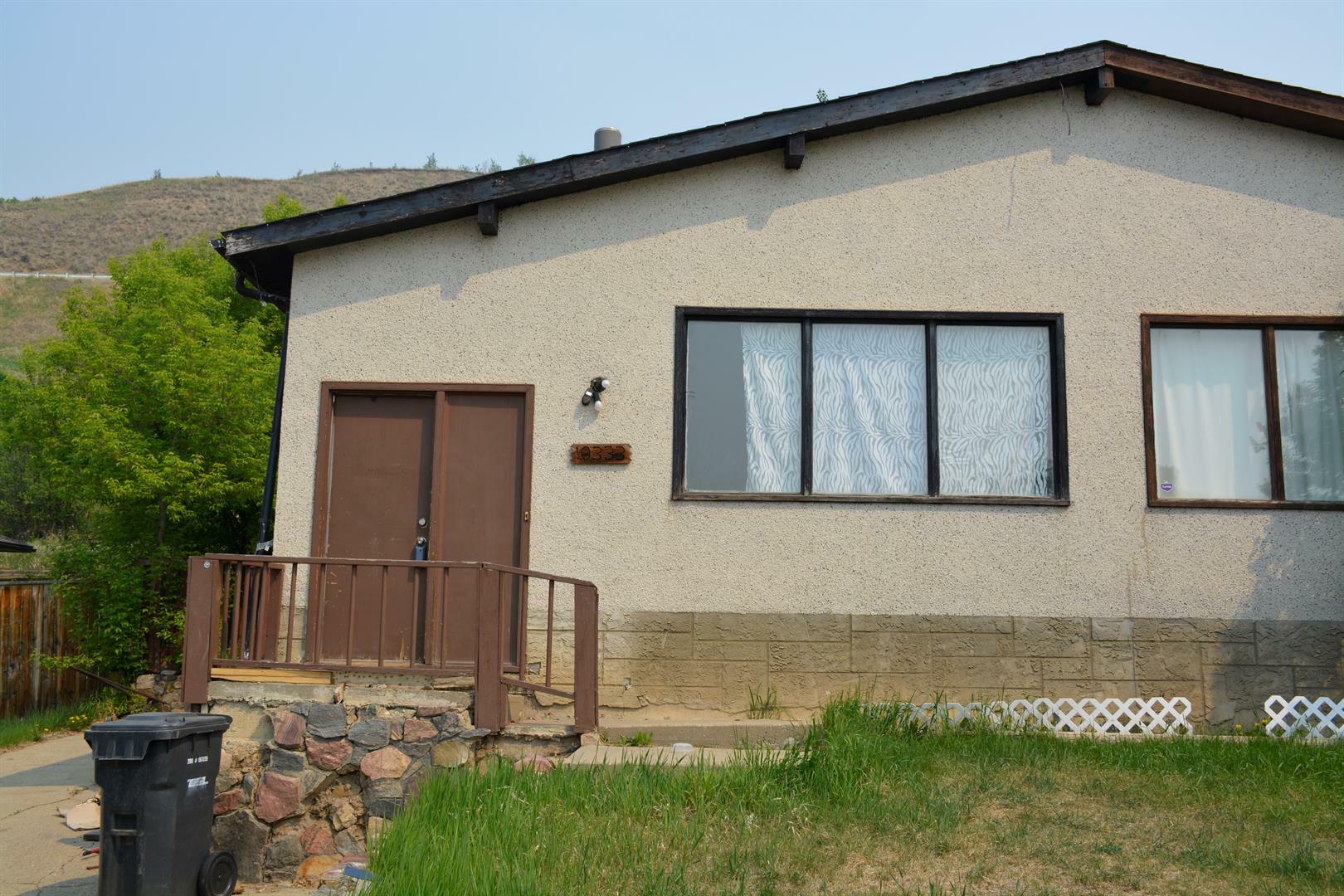 10333 110 Avenue  Peace River AB T8S 1K5 photo