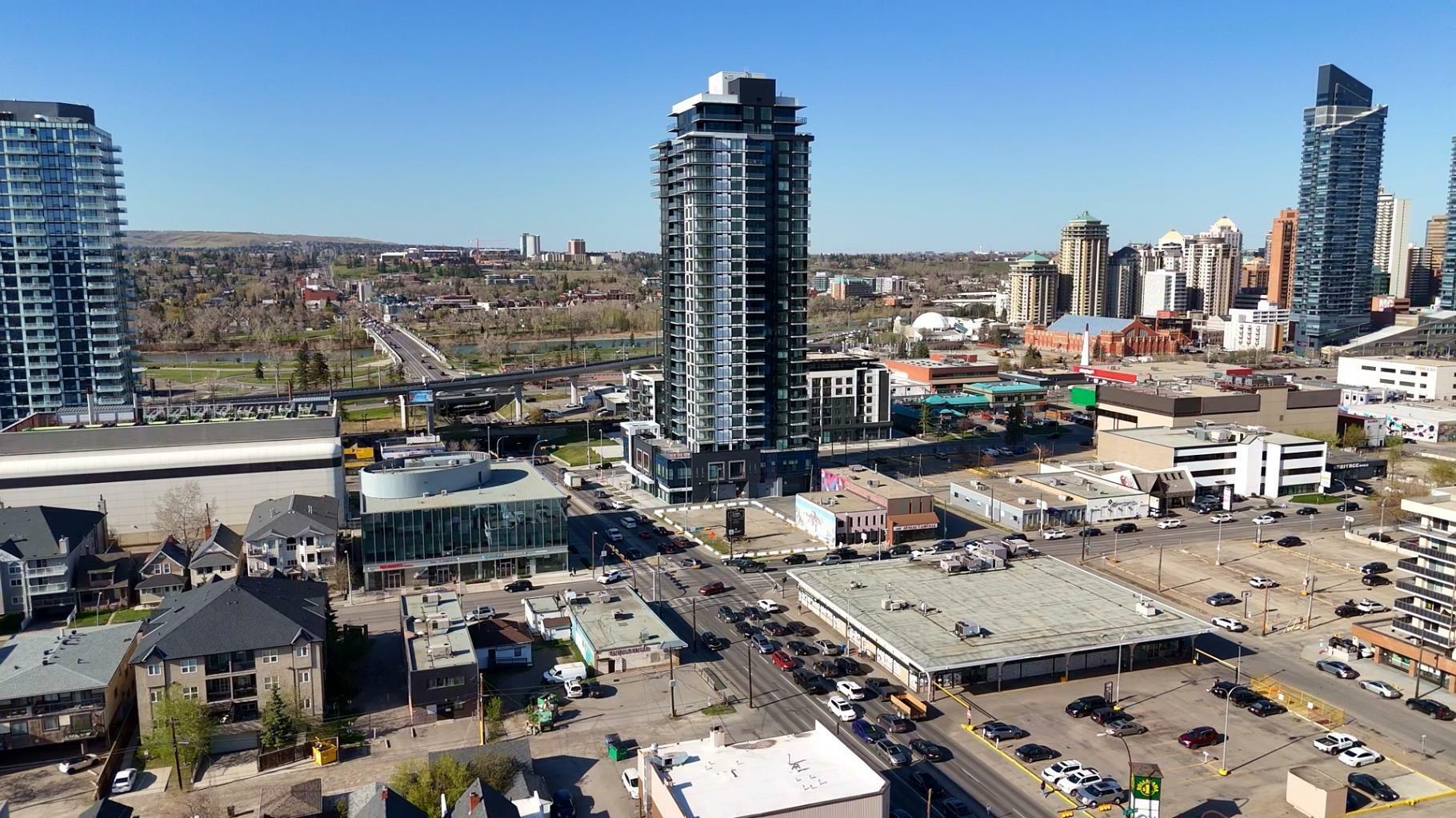Property Photo: 1420 11 Avenue SW AB T3C 0M8