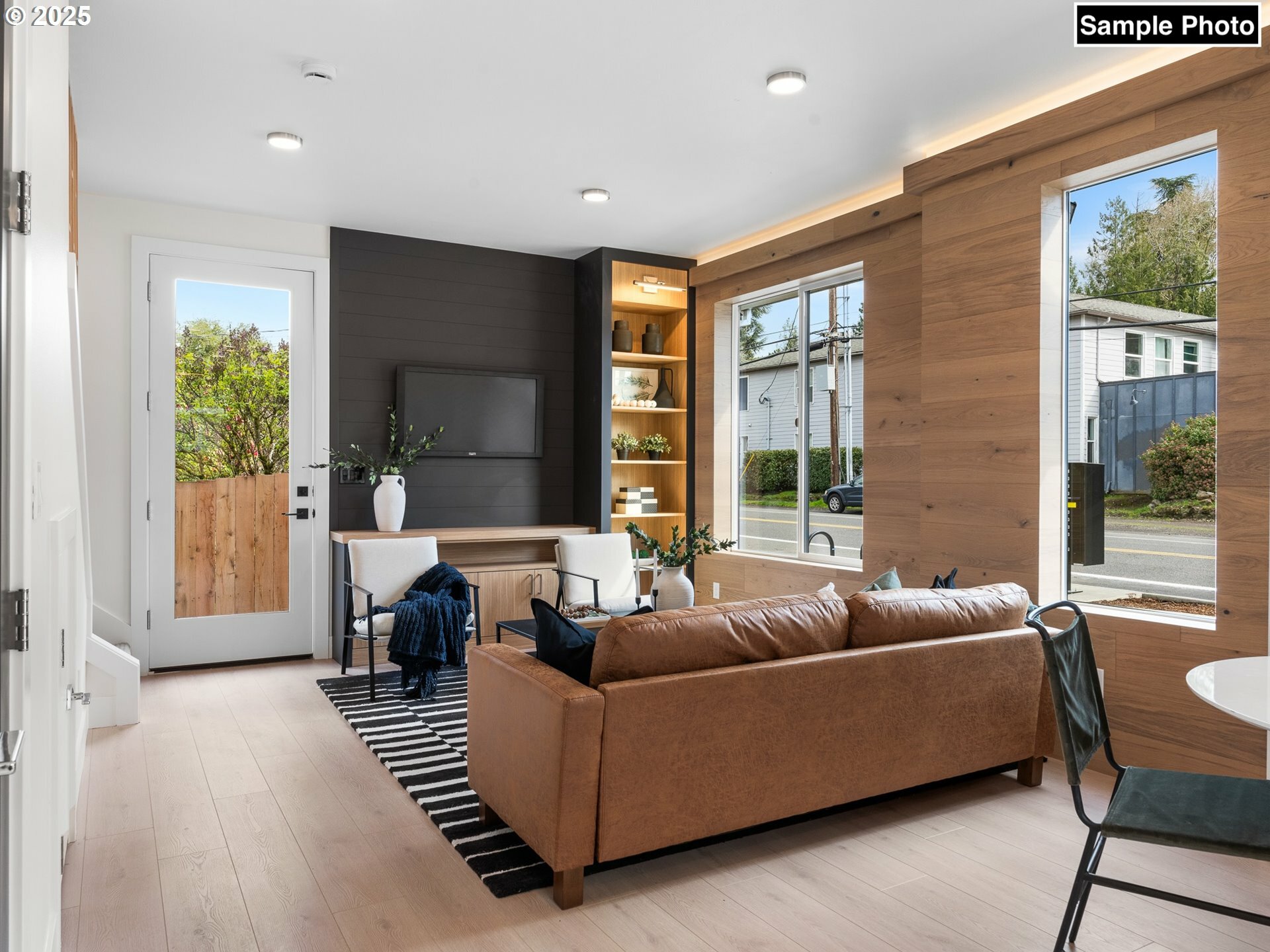 Property Photo: 3003 NE Ainsworth St 1 OR 97211