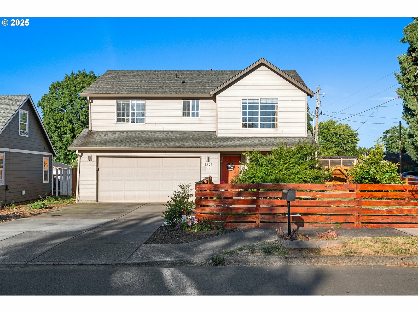Property Photo: 3501 O St WA 98663