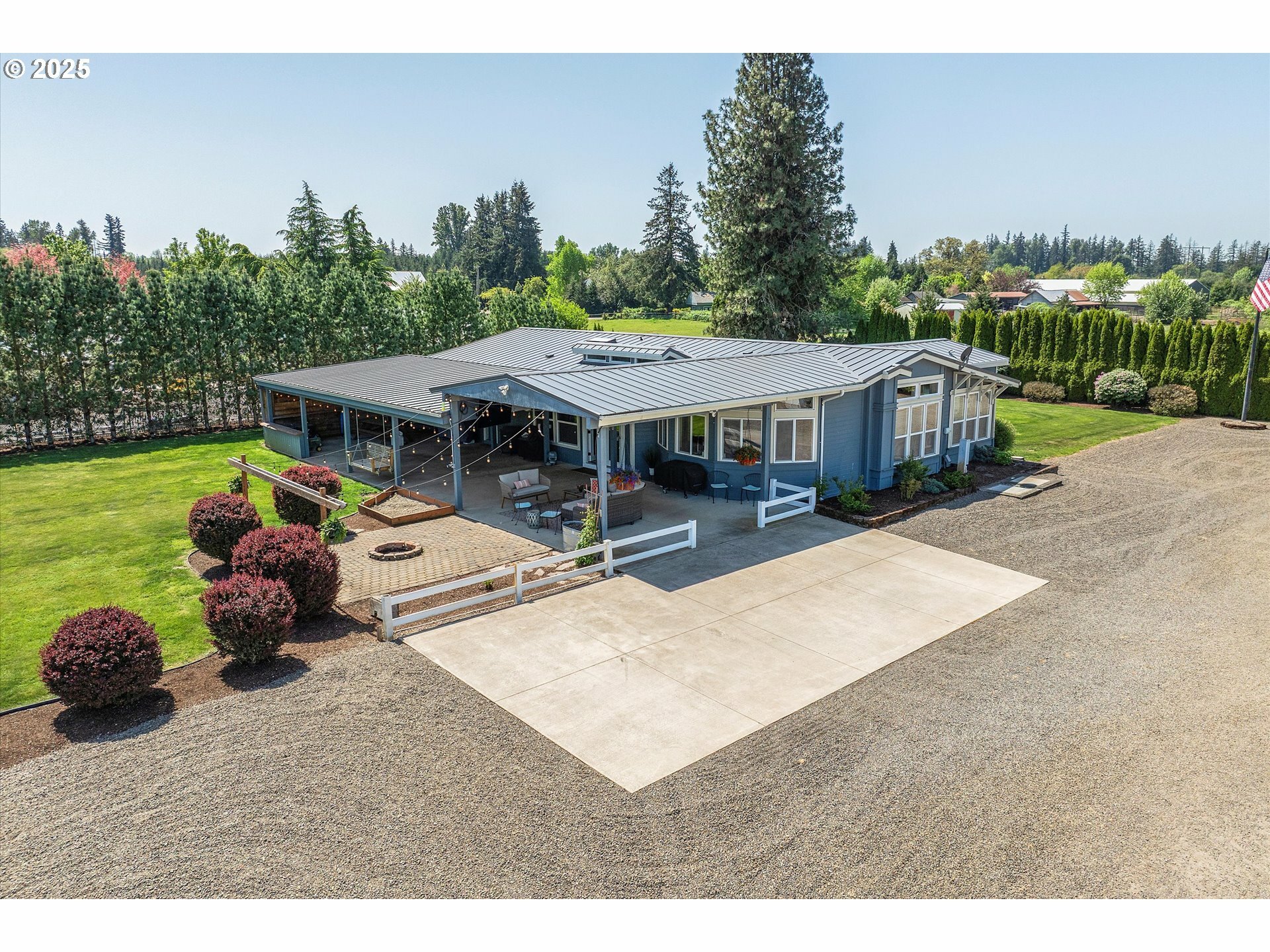 Property Photo: 24932 S Blundell Rd OR 97013