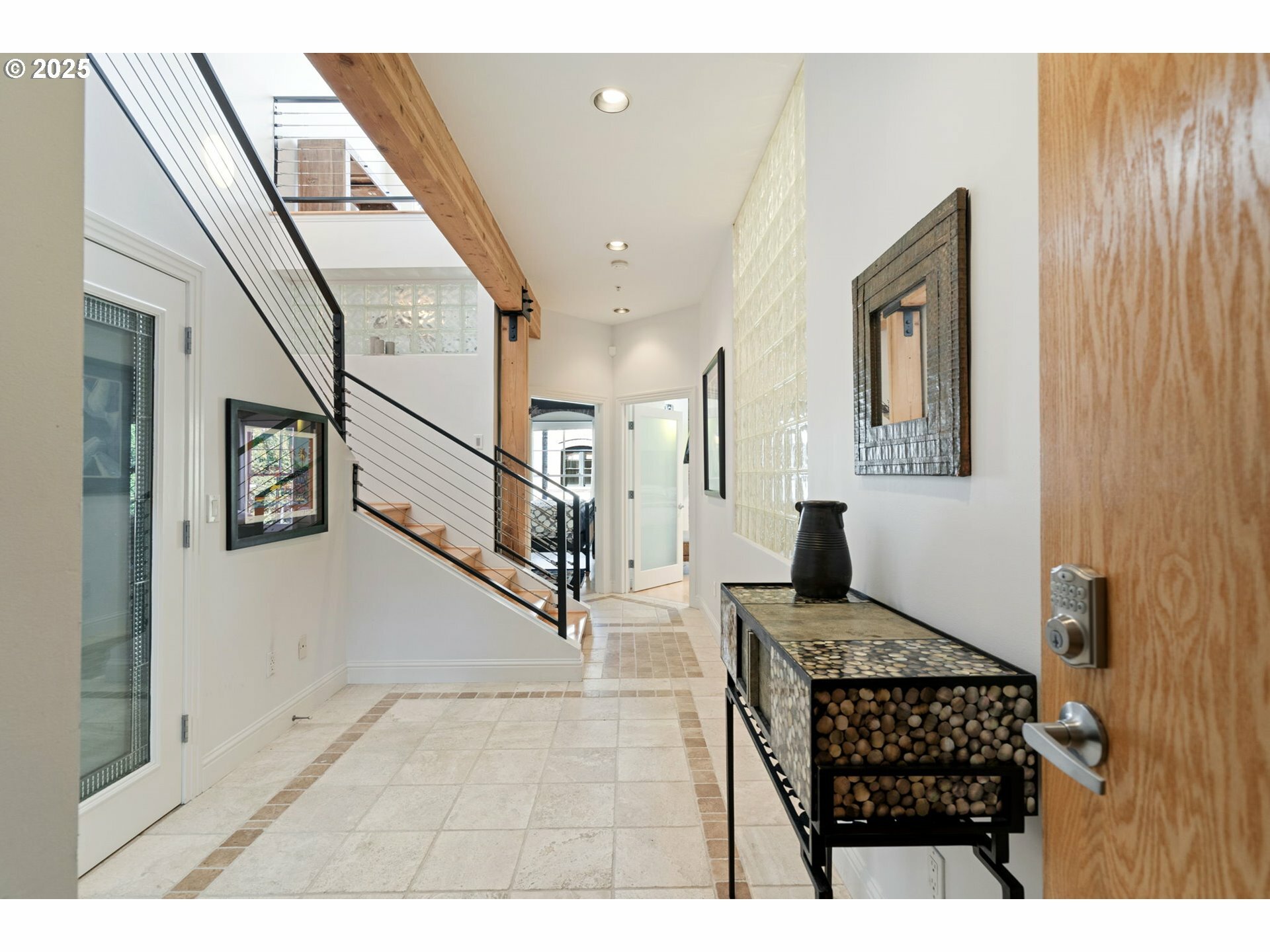 Property Photo: 1240 NW Hoyt St 6 OR 97209