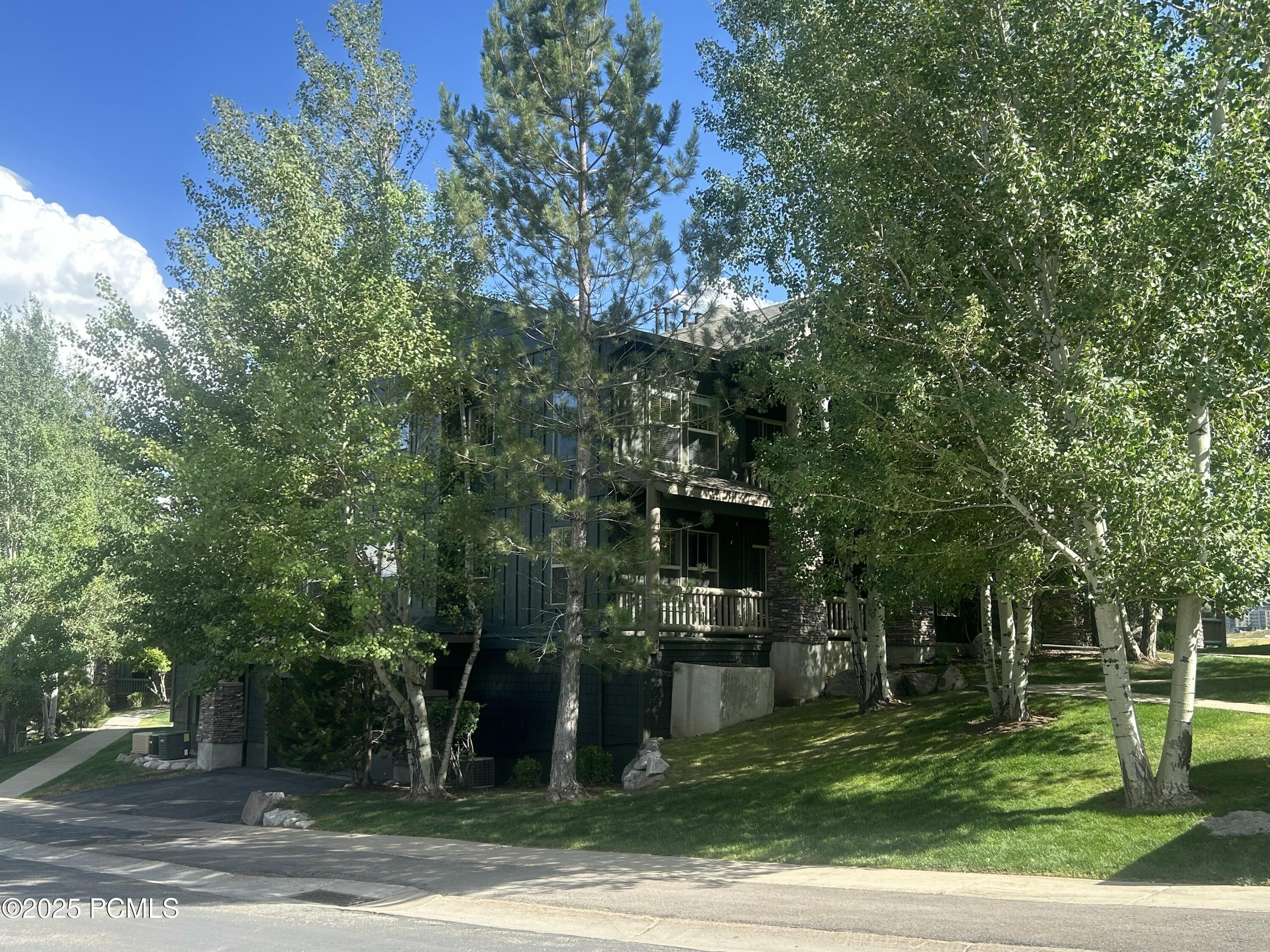 Property Photo:  1729 W Fox Bay Drive Unit J201  UT 84032 