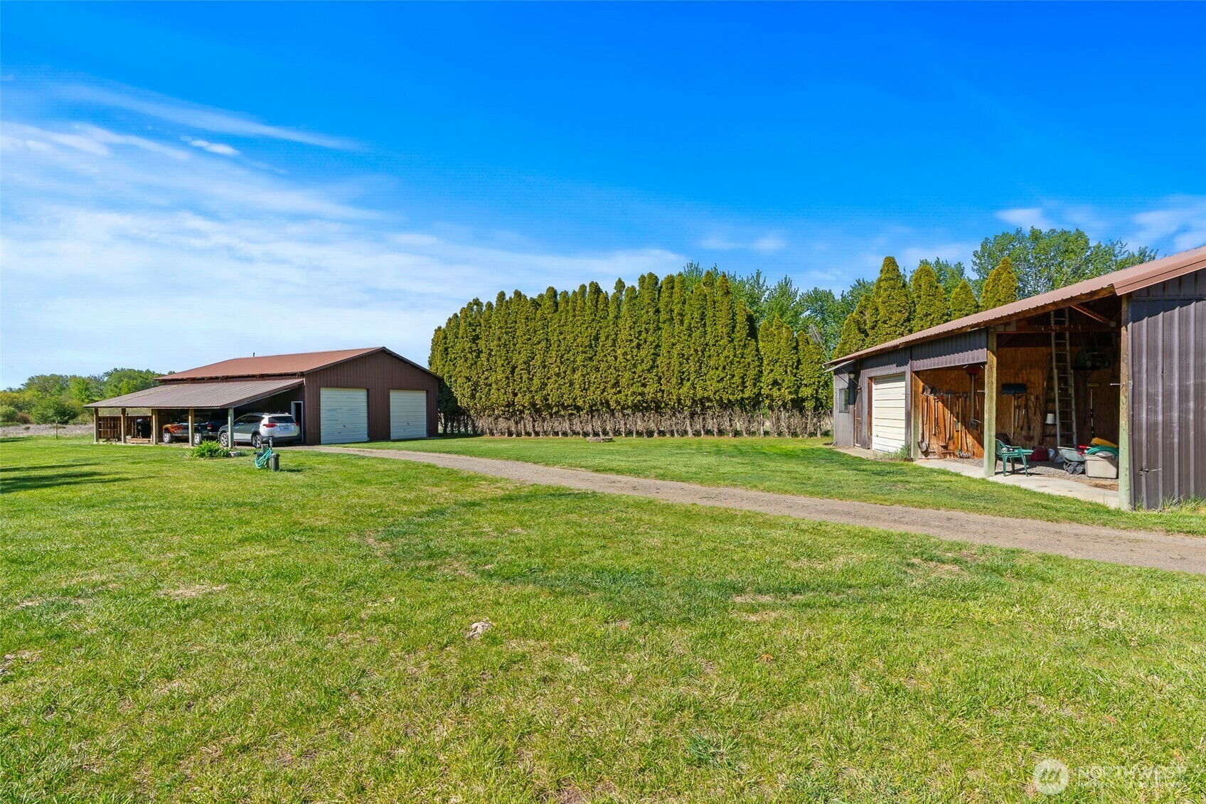Property Photo: 1710 Rader Road WA 98926