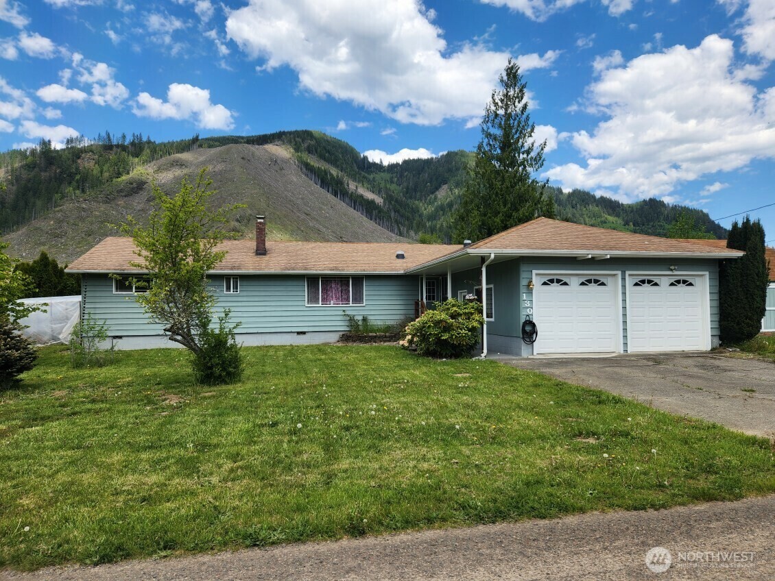 Property Photo: 130 Aberdeen Road WA 98356
