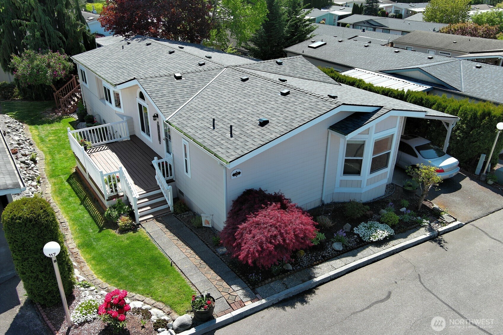Property Photo: 1427 100th Street SW 116 WA 98204