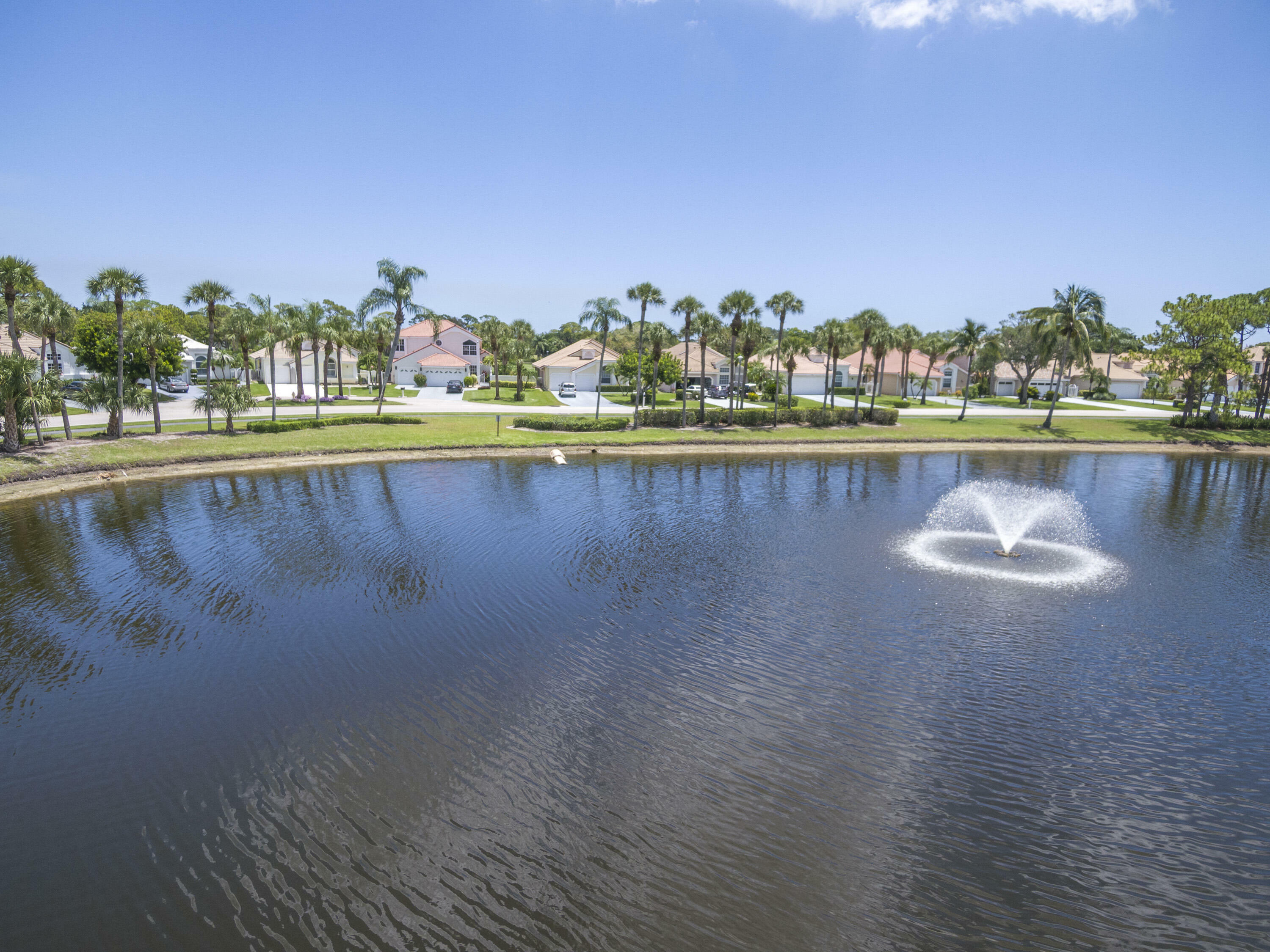 Property Photo: 12921 Oak Knoll Drive FL 33418