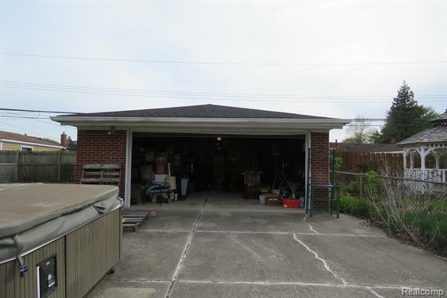 Property Photo: 25217 Crowley Street MI 48180