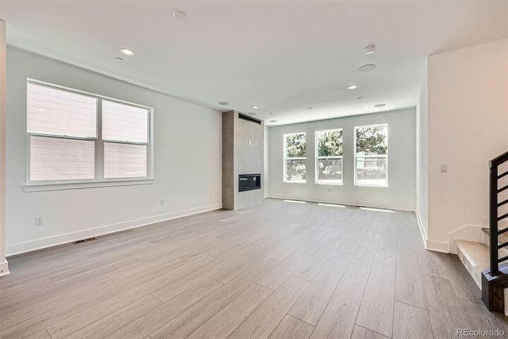 Property Photo: 10898 E Hinsdale Circle CO 80112