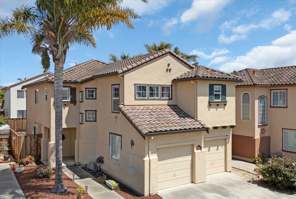 Property Photo: 16 Harrington Circle CA 93906