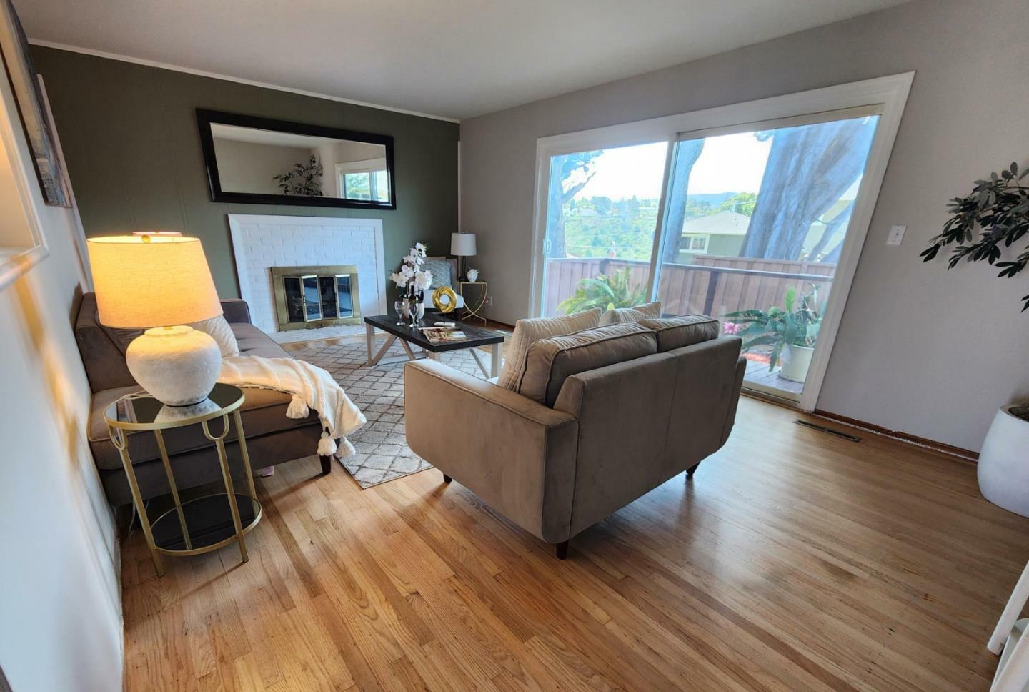 Property Photo: 20 Tioga Way CA 94002