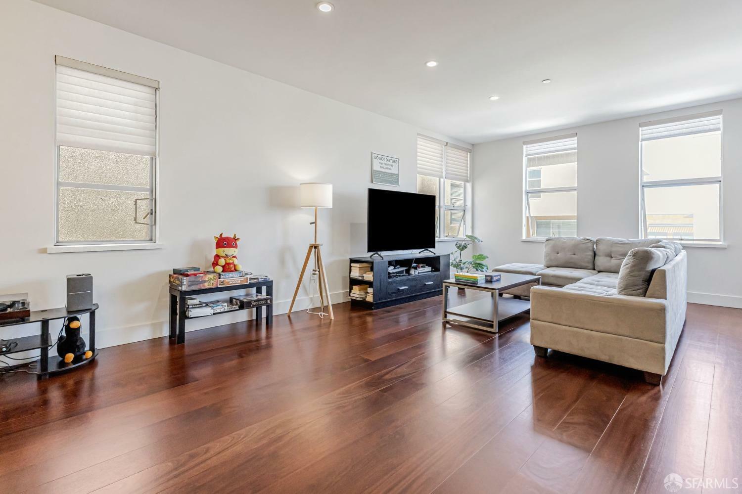 Property Photo: 25 Sierra Street W301 CA 94107