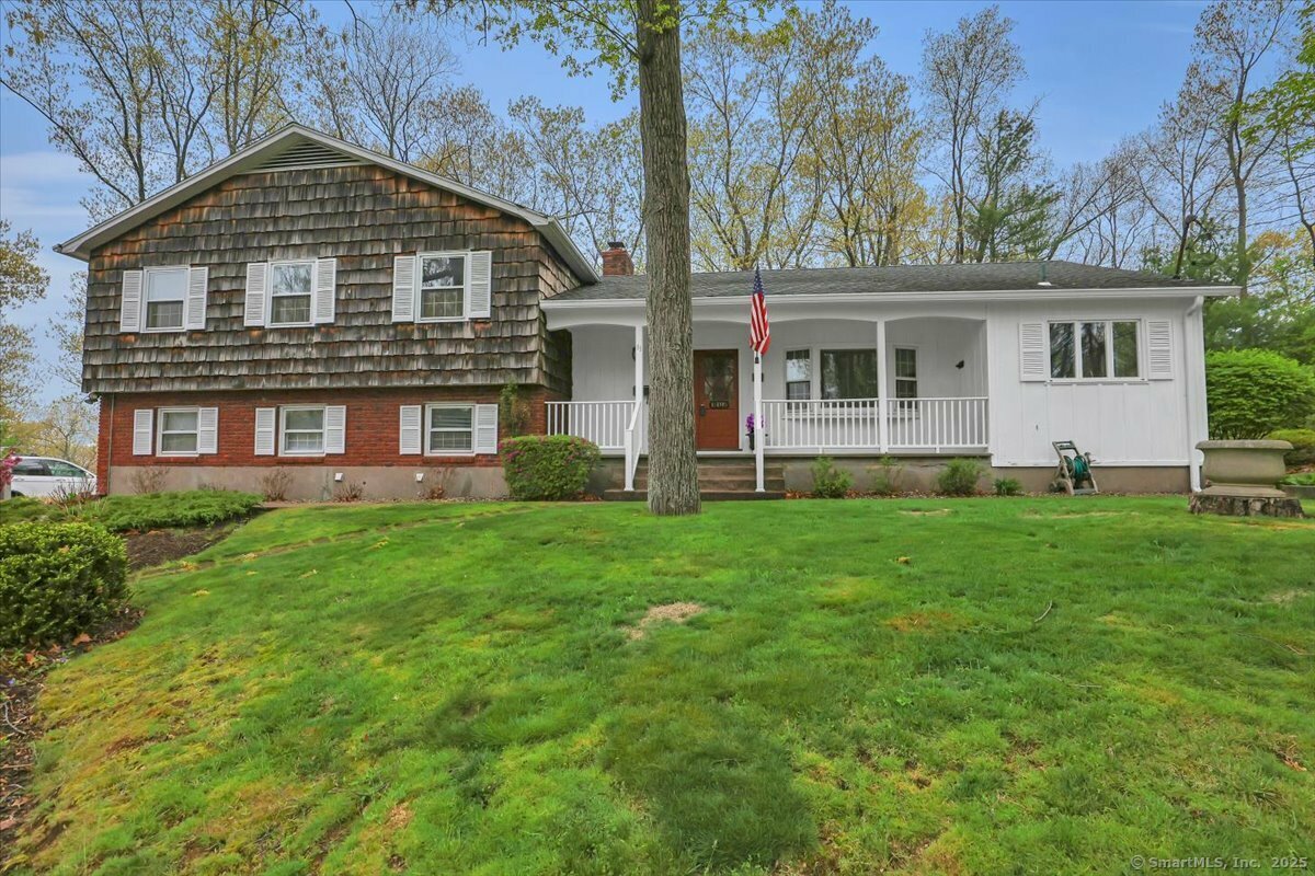 Property Photo: 11 Dorset Lane CT 06042
