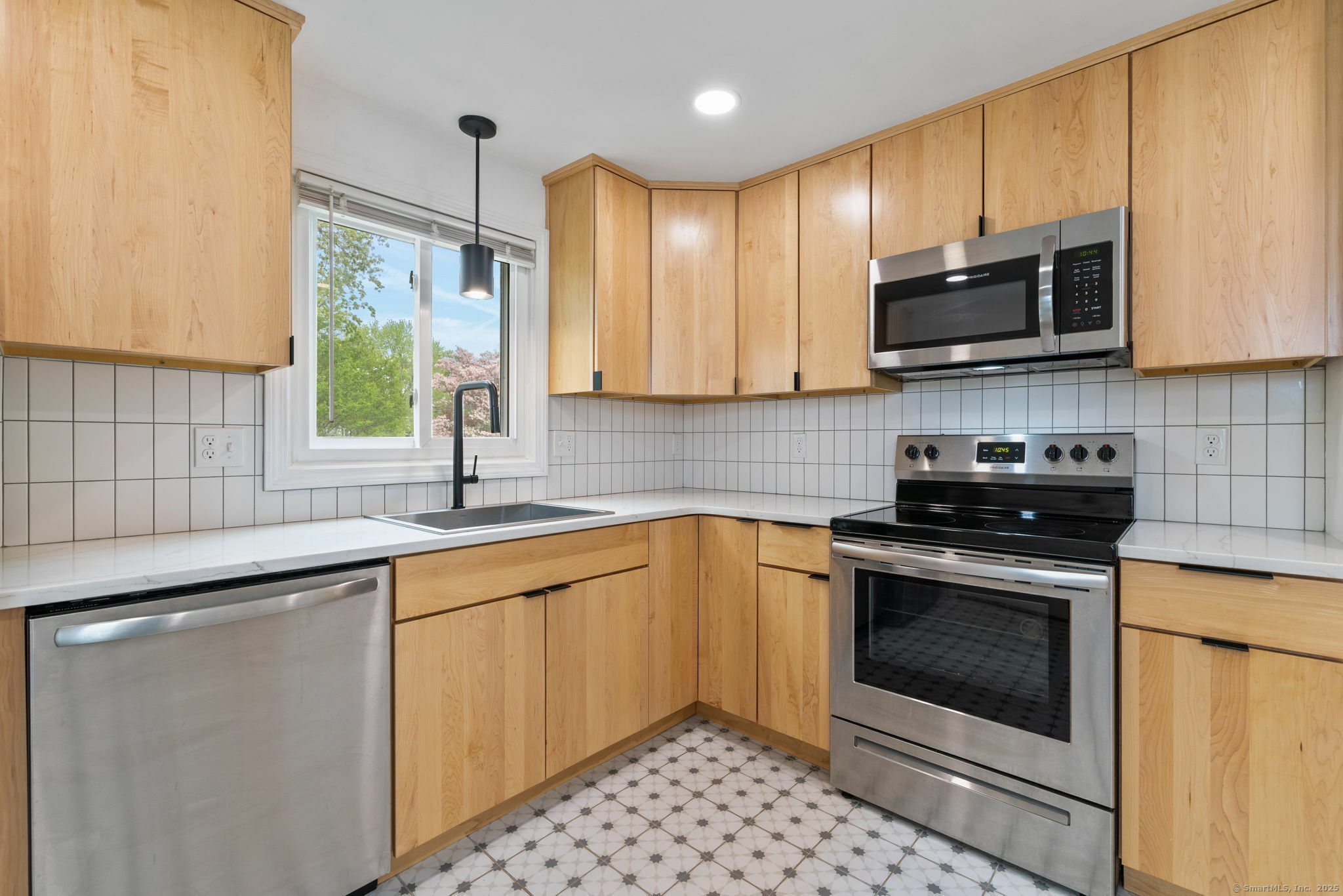 Property Photo: 69 Clyde Road CT 06042